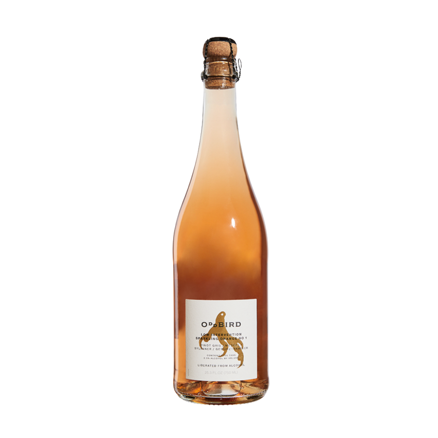 Each sip reveals a symphony of flavours: the sweetness of ripe peaches, tangy notes of citrus (orange peel) and floral hints of jasmine and rose, complemented with touches of herbs and spices.